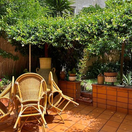 La Limonaia Di Chiaia Apartment Naples Luaran gambar