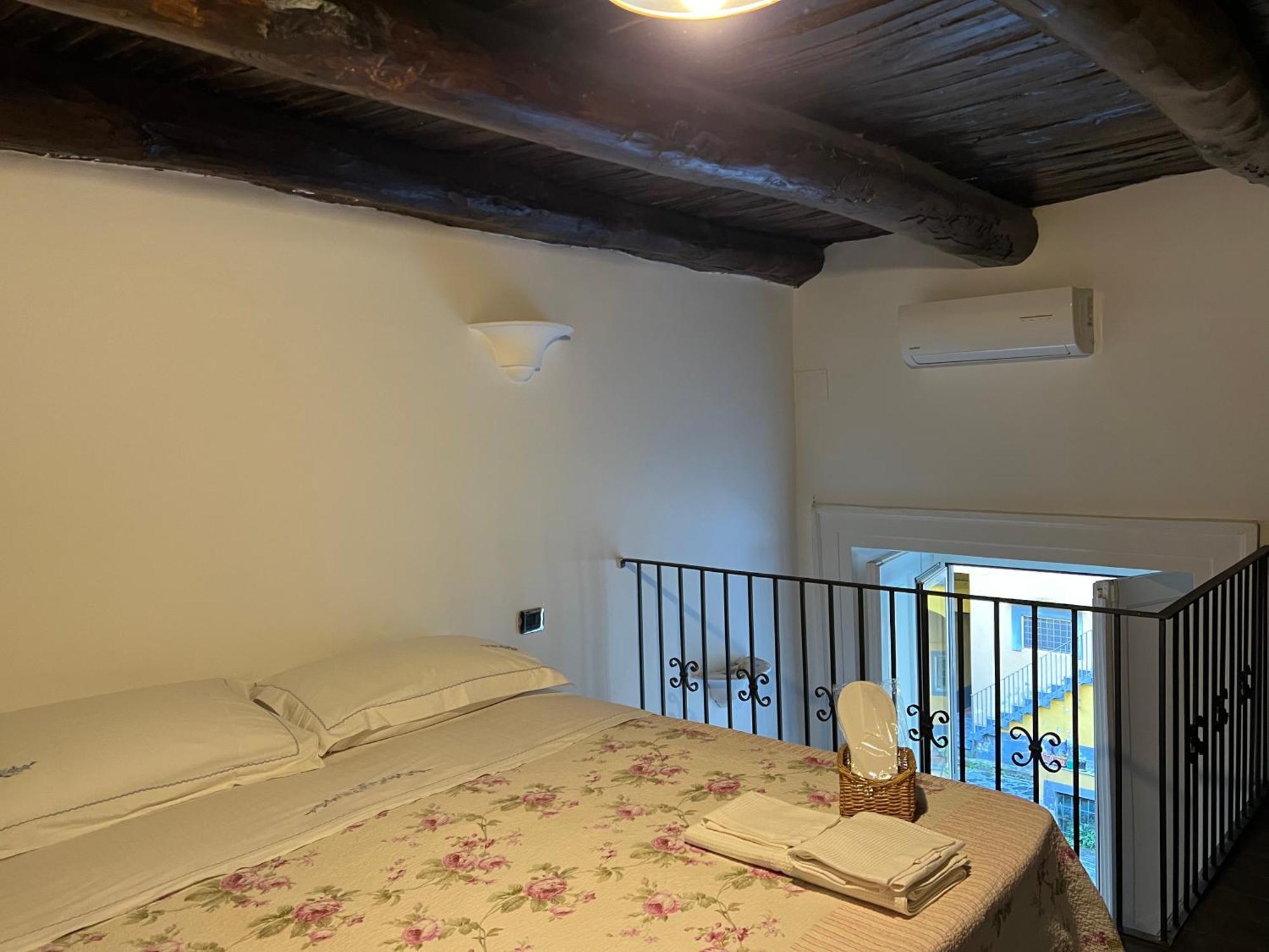 La Limonaia Di Chiaia Apartment Naples Luaran gambar