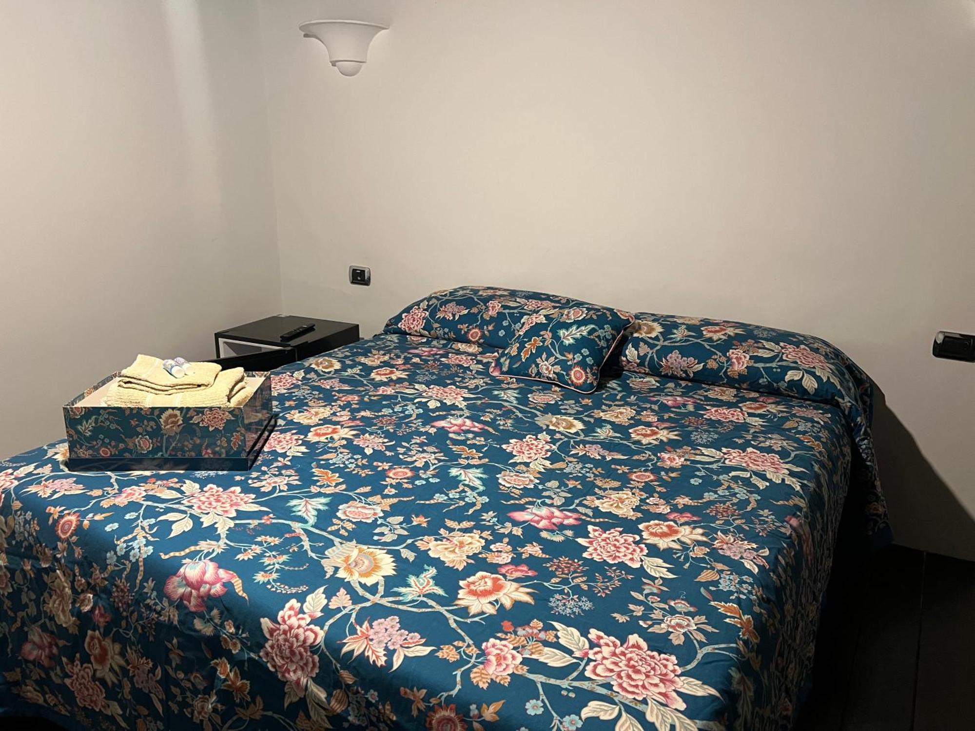La Limonaia Di Chiaia Apartment Naples Luaran gambar