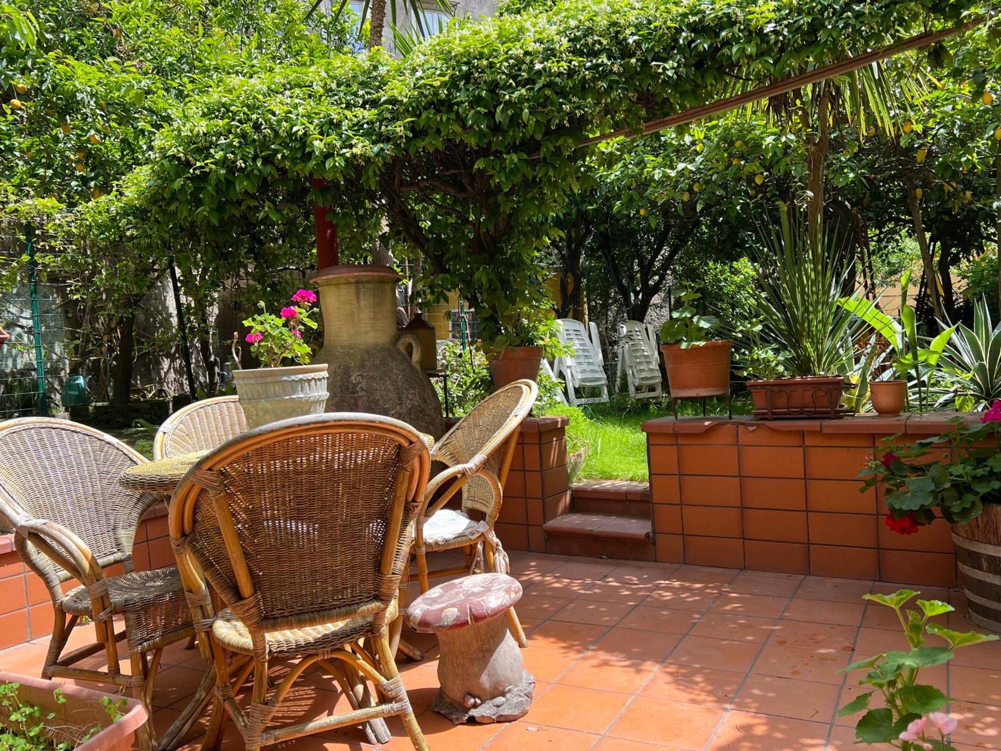 La Limonaia Di Chiaia Apartment Naples Luaran gambar